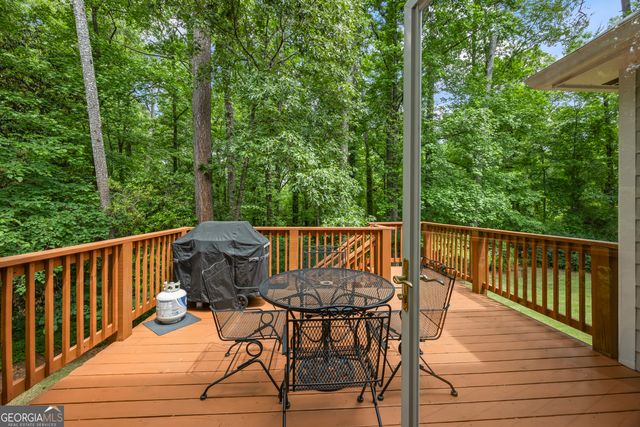 1172 Melton Drive SW, Lilburn, GA 30047