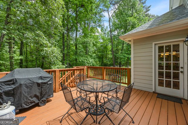 1172 Melton Drive SW, Lilburn, GA 30047