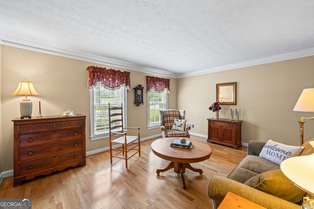 1172 Melton Drive SW, Lilburn, GA 30047