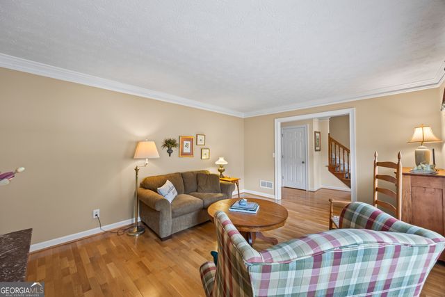 1172 Melton Drive SW, Lilburn, GA 30047