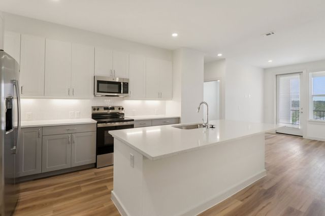 405 N Ewing Avenue 416, Dallas, TX 75203