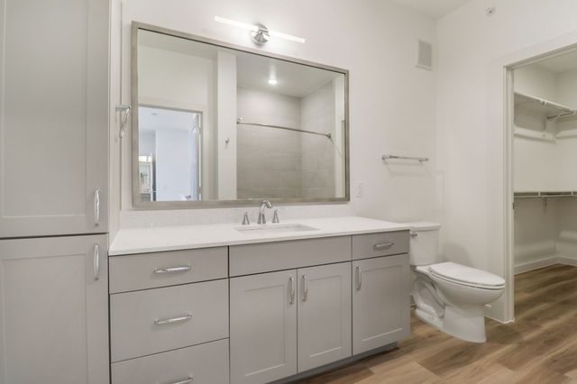 405 N Ewing Avenue 416, Dallas, TX 75203