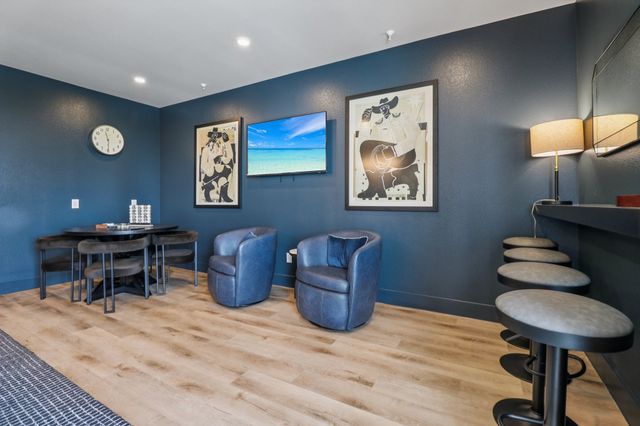 405 N Ewing Avenue 416, Dallas, TX 75203