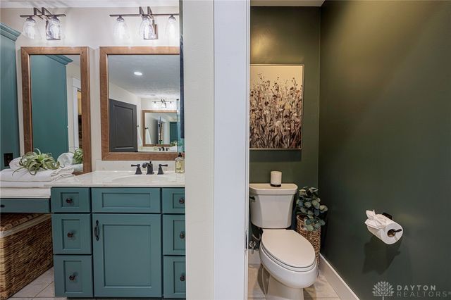 229 Colonial Lane, Washington Twp, OH 45429