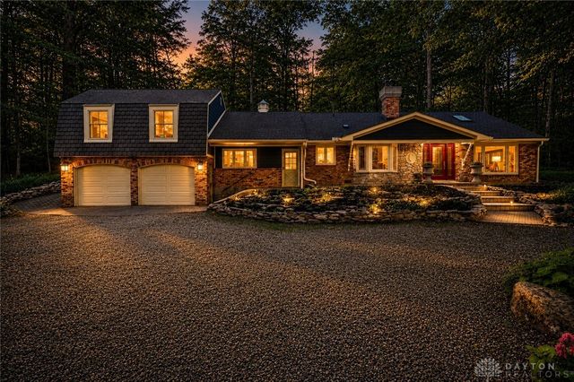 229 Colonial Lane, Washington Twp, OH 45429