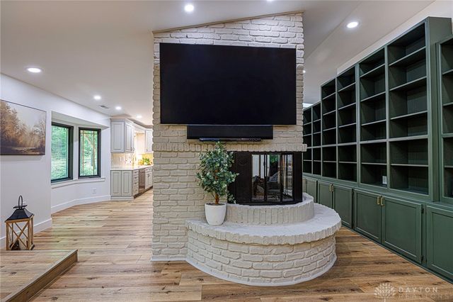 229 Colonial Lane, Washington Twp, OH 45429