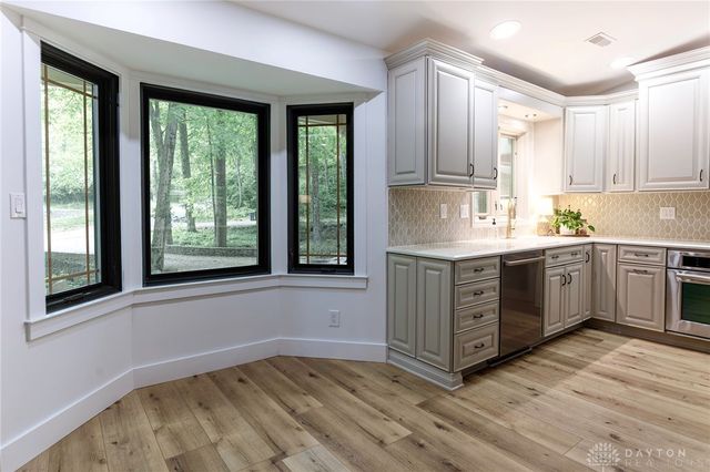 229 Colonial Lane, Washington Twp, OH 45429