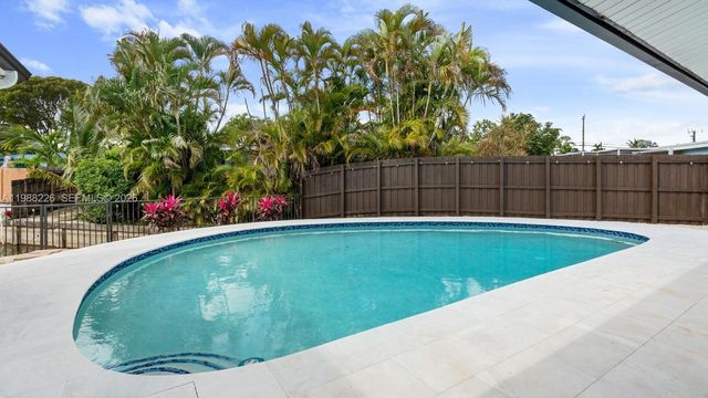 3699 NW 17 way, Oakland Park, FL 33309