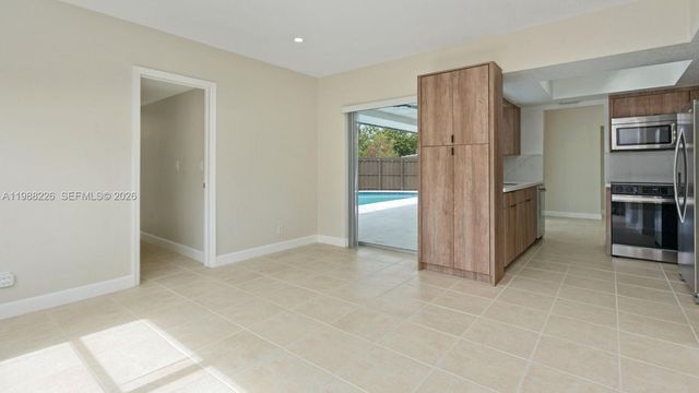 3699 NW 17 way, Oakland Park, FL 33309