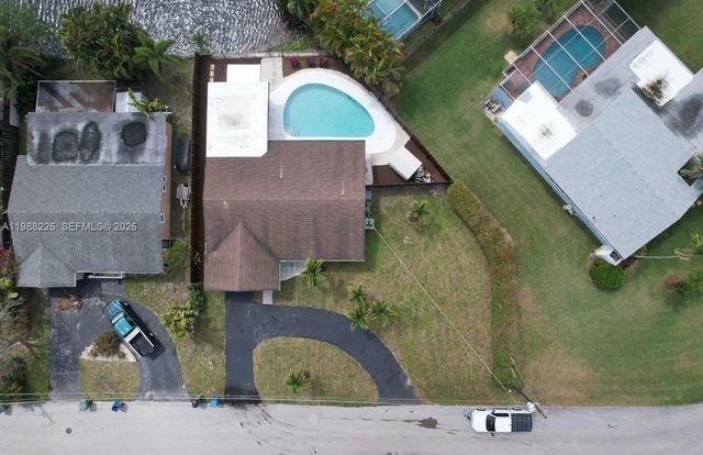 3699 NW 17 way, Oakland Park, FL 33309