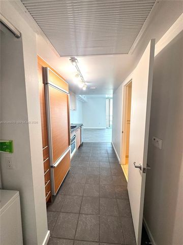 50 Biscayne Boulevard 3303, Miami, FL 33132