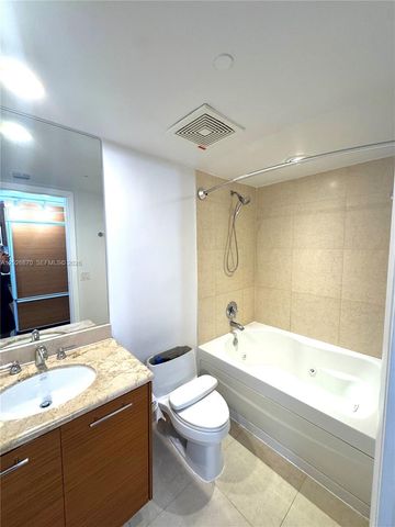 50 Biscayne Boulevard 3303, Miami, FL 33132