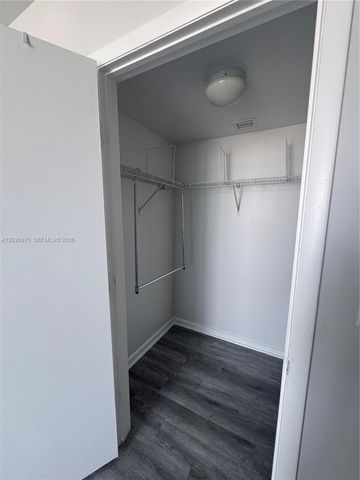 50 Biscayne Boulevard 3303, Miami, FL 33132