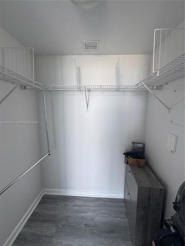 50 Biscayne Boulevard 3303, Miami, FL 33132