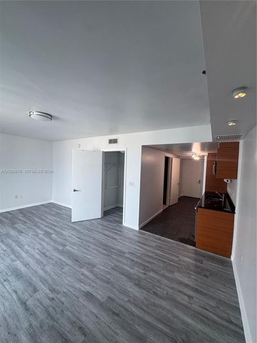 50 Biscayne Boulevard 3303, Miami, FL 33132