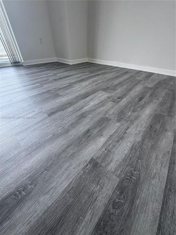 50 Biscayne Boulevard 3303, Miami, FL 33132