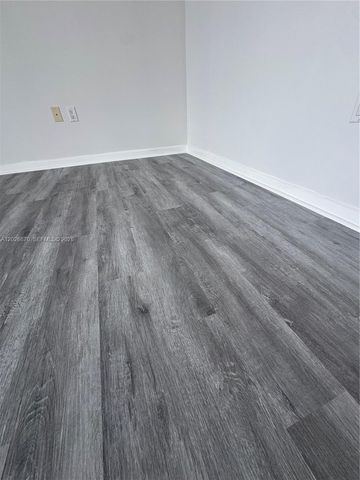 50 Biscayne Boulevard 3303, Miami, FL 33132