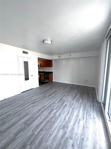 50 Biscayne Boulevard 3303, Miami, FL 33132