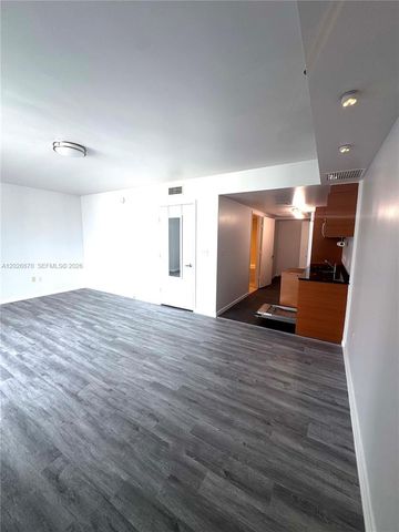 50 Biscayne Boulevard 3303, Miami, FL 33132
