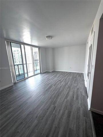 50 Biscayne Boulevard 3303, Miami, FL 33132