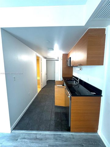 50 Biscayne Boulevard 3303, Miami, FL 33132