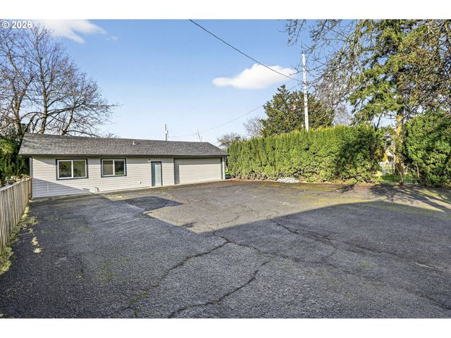 32305 S KROPF Rd, Canby, OR 97013