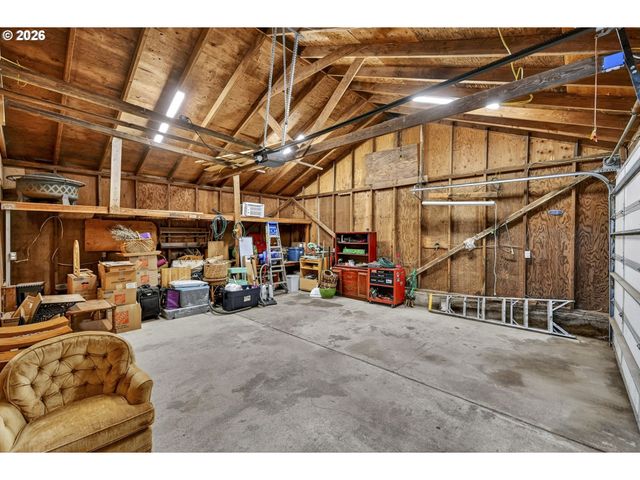 32305 S KROPF Rd, Canby, OR 97013