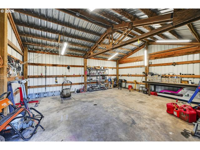 32305 S KROPF Rd, Canby, OR 97013