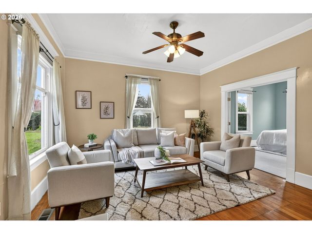 32305 S KROPF Rd, Canby, OR 97013