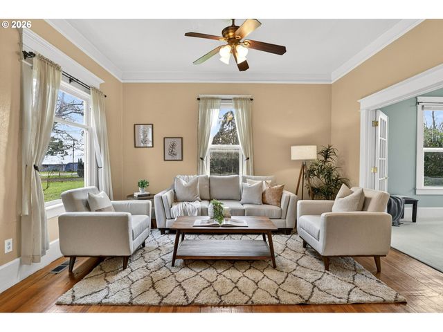 32305 S KROPF Rd, Canby, OR 97013