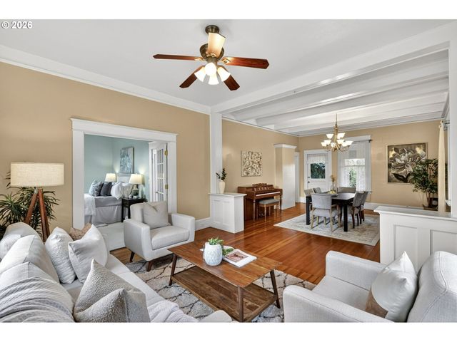 32305 S KROPF Rd, Canby, OR 97013