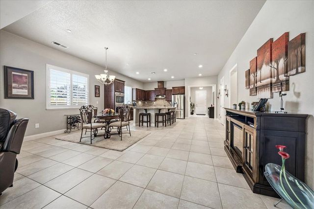 2878 Fantail Ln, Lincoln, CA 95648
