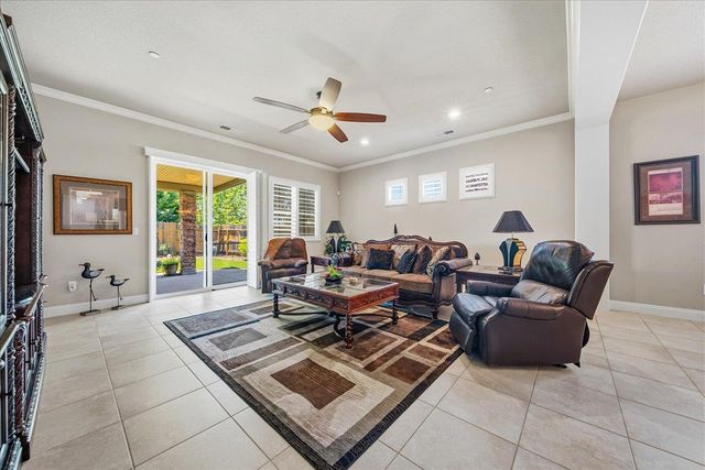 2878 Fantail Ln, Lincoln, CA 95648