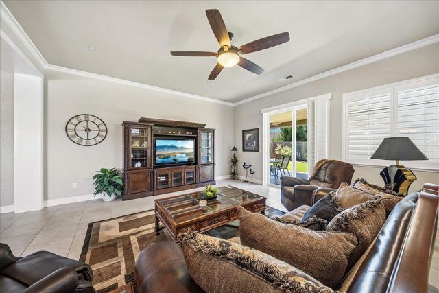2878 Fantail Ln, Lincoln, CA 95648
