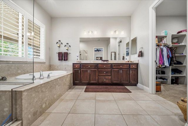 2878 Fantail Ln, Lincoln, CA 95648