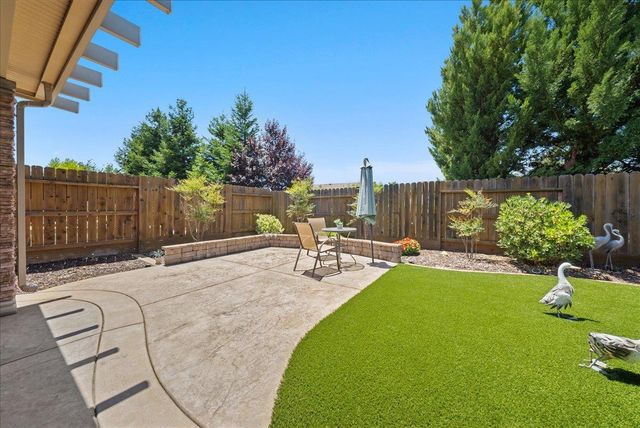 2878 Fantail Ln, Lincoln, CA 95648