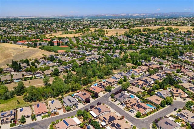 2878 Fantail Ln, Lincoln, CA 95648
