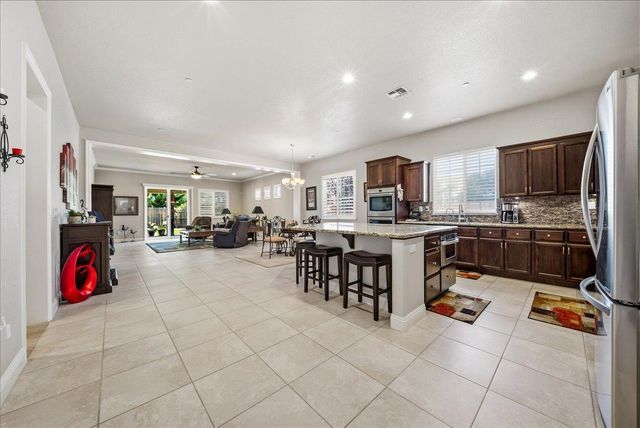 2878 Fantail Ln, Lincoln, CA 95648