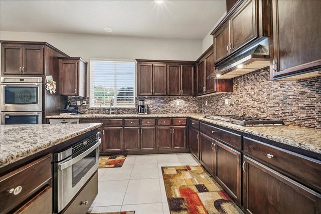 2878 Fantail Ln, Lincoln, CA 95648