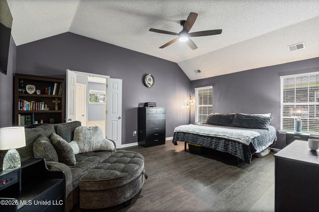 9768 Crape Myrtle Drive, Olive Branch, MS 38654