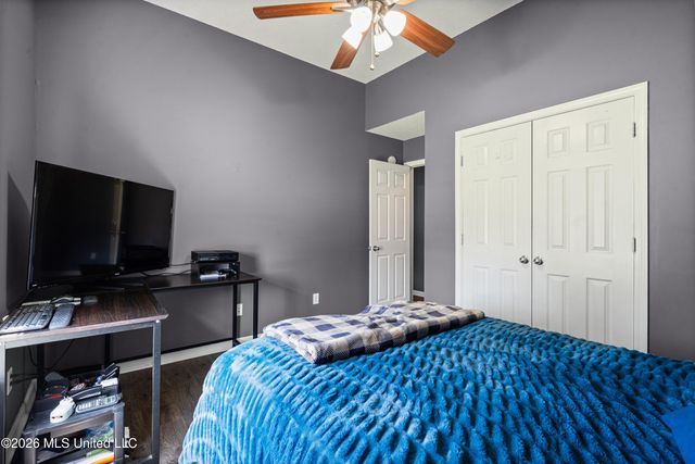 9768 Crape Myrtle Drive, Olive Branch, MS 38654