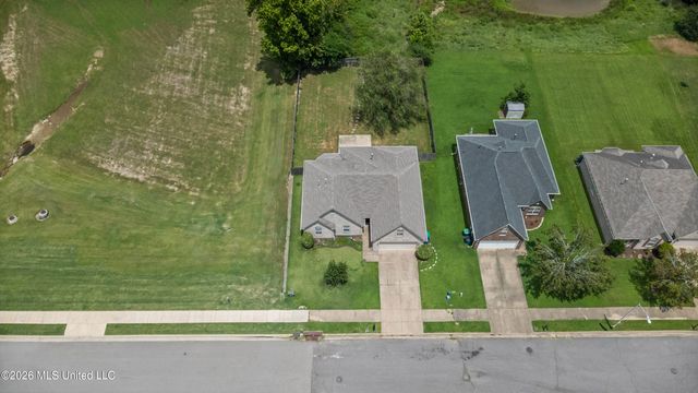 9768 Crape Myrtle Drive, Olive Branch, MS 38654