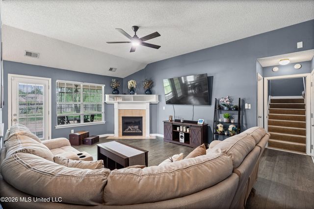 9768 Crape Myrtle Drive, Olive Branch, MS 38654