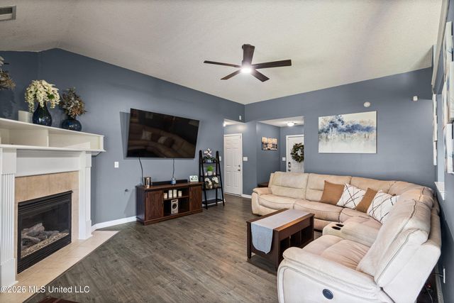 9768 Crape Myrtle Drive, Olive Branch, MS 38654