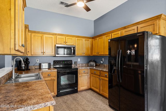 9768 Crape Myrtle Drive, Olive Branch, MS 38654
