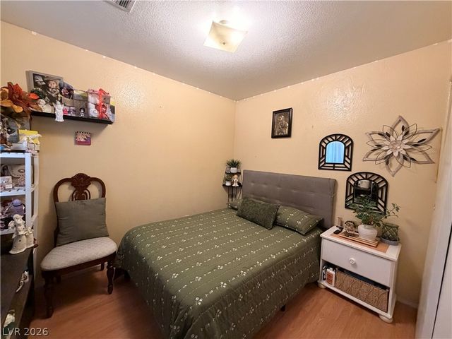 3881 Soda Springs Drive, Las Vegas, NV 89115