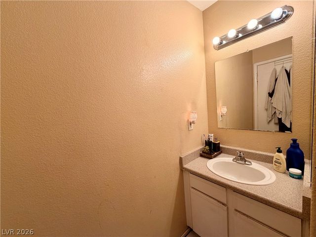 3881 Soda Springs Drive, Las Vegas, NV 89115
