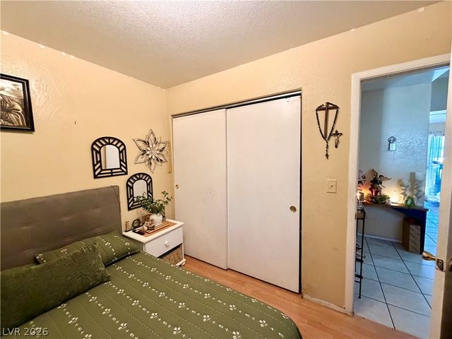 3881 Soda Springs Drive, Las Vegas, NV 89115