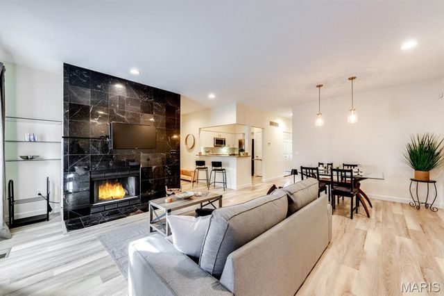 4111 W Pine Boulevard 11, St Louis, MO 63108