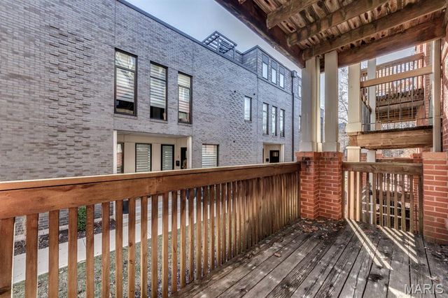 4111 W Pine Boulevard 11, St Louis, MO 63108